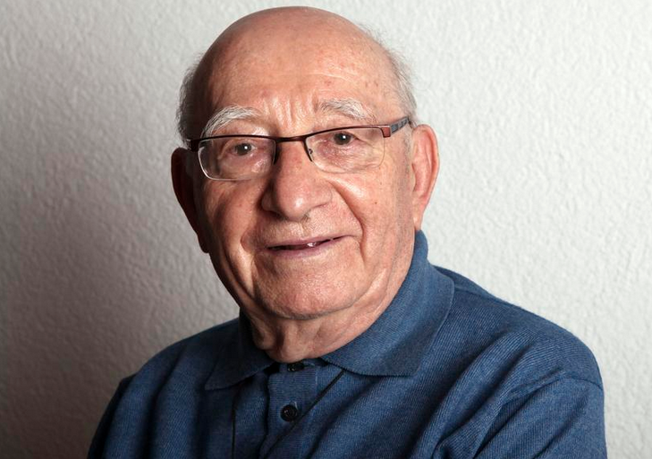 Denis Sonet, le prêtre des couples qui durent