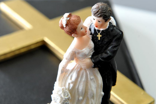 Mariage des prêtres : certains le sont, pourquoi pas tous ?